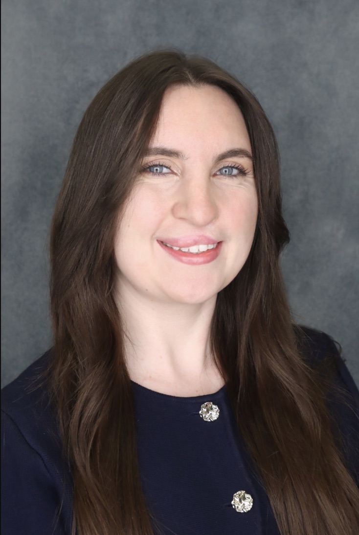 victoria headshot
